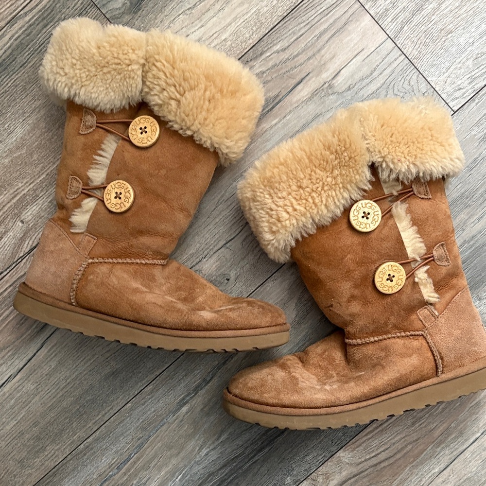 UGG Cream Shearling Lined Boots
